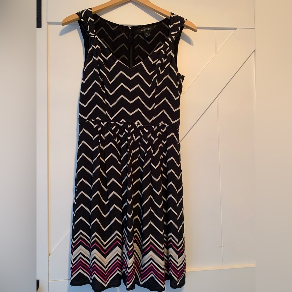 Size 2 White House Black Market Silk Chevron Sleeveless Dress
